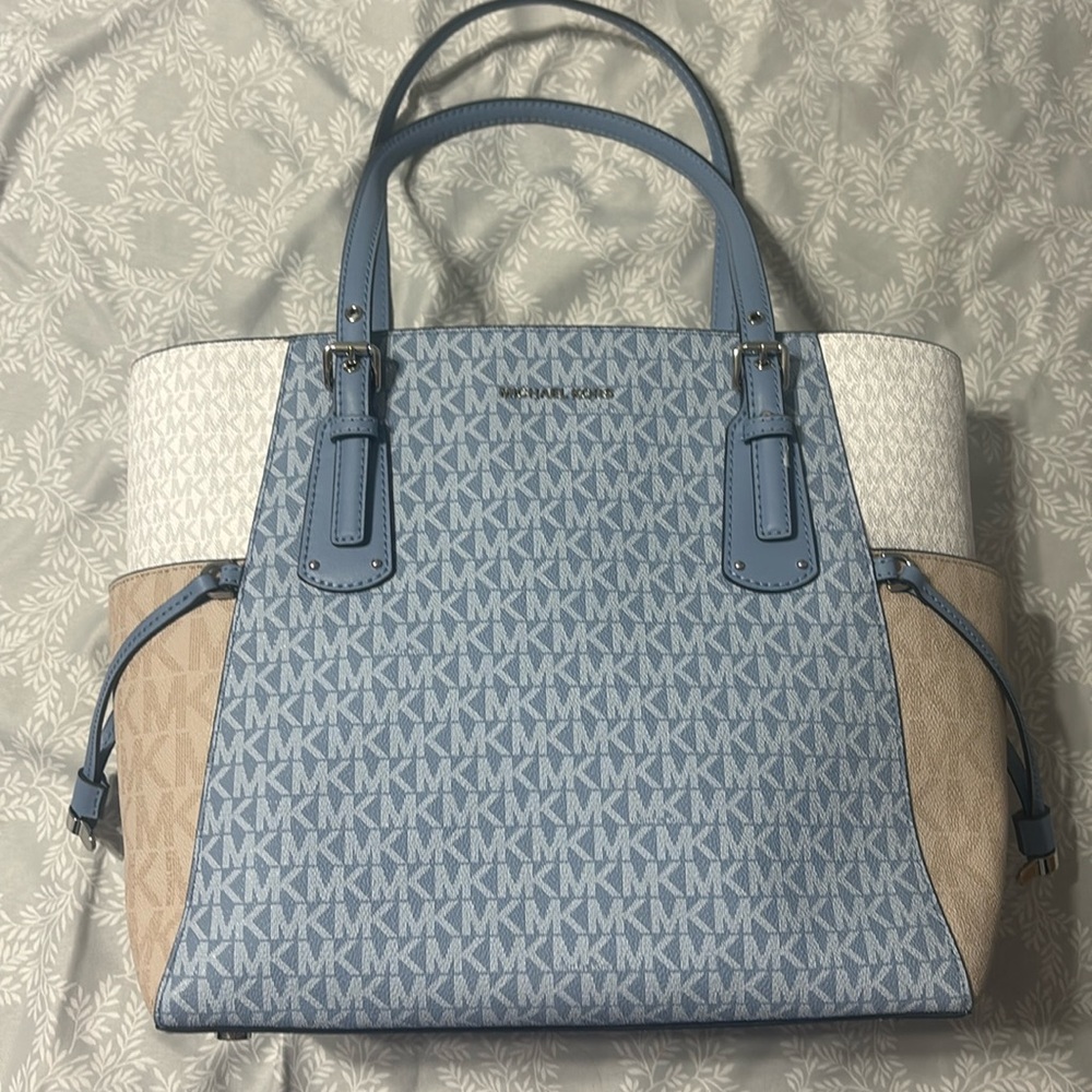 Brand new MK purse